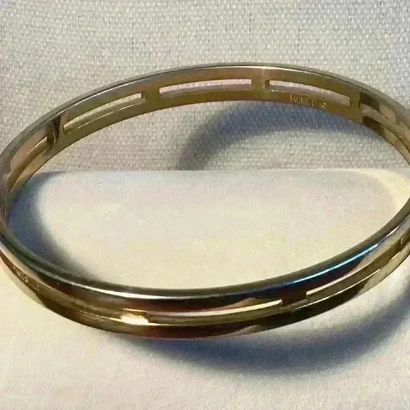 Vintage Monet Gold Tone Bangle 7 3/4 inches - Picture 2 of 4